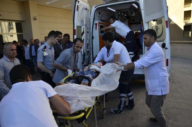 Siverek'te Öğrenci Servisi Devrildi: 1 Ölü, 19 Yaralı