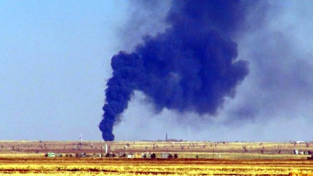 Suriye'nin Kamışlı Kenti Yakınlarında Petrol Sahasında Patlama