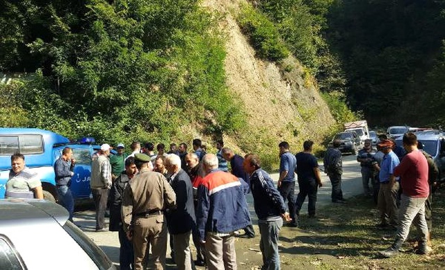 Mahalleliden 'Dışarıdan Gelenler Kestane Toplamasın' Tepkisi