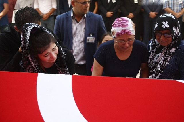 Nişanlısından Şehide Son Bakış