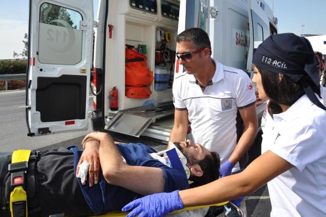 Otoyolda Geri Giden Otomobile TIR Çarptı: 2 Ölü, 3 Yaralı