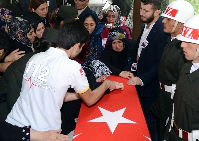 Şehit Annesi 