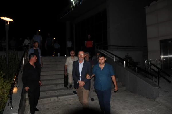 AK Parti'li Milletvekilinin Kardeşi FETÖ'den Tutuklandı