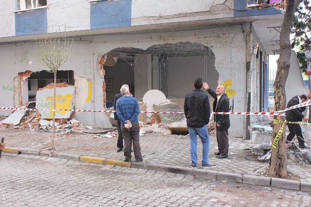 Bombalı Saldırının İzleri Bir Gün Sonra Ortaya Çıktı