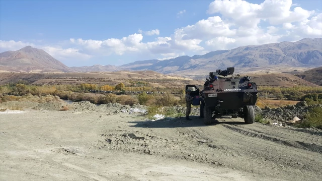 Erzincan'da Yük Treninin Geçişi Sırasında Patlama Meydana Geldi