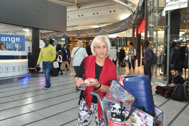 Turistlere Aşure Dağıtıldı