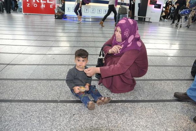 Turistlere Aşure Dağıtıldı