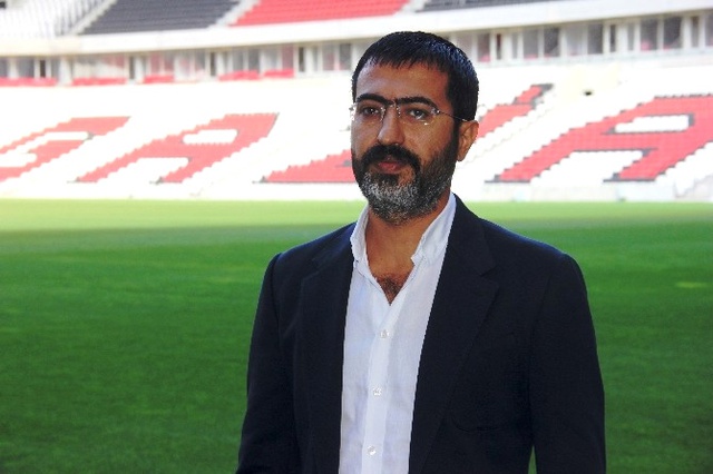 Gaziantep Arena'da Son Rötuşlar Yapılıyor