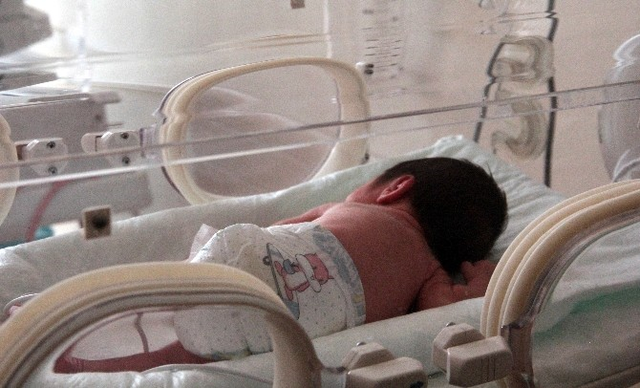 Ambulansta Dünyaya Gelen Bebek Doktorun Vücut Isısıyla Hayatta Kaldı