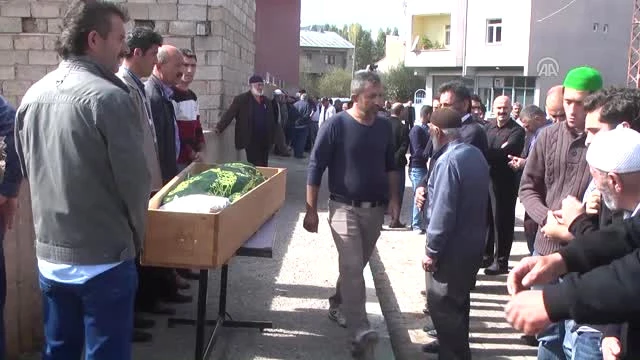 Hakan Çalhanoğlu, Leverkusen İzin Vermediği İçin Babaannesinin Cenazesine Katılamadı