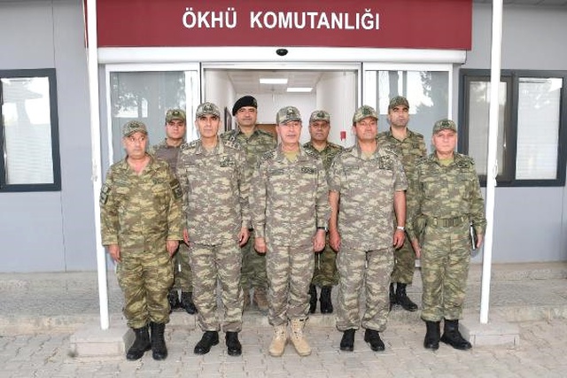 Hulusi Akar, ÖKHÜ-2 Üs Bölgesinde İnceleme Yaptı