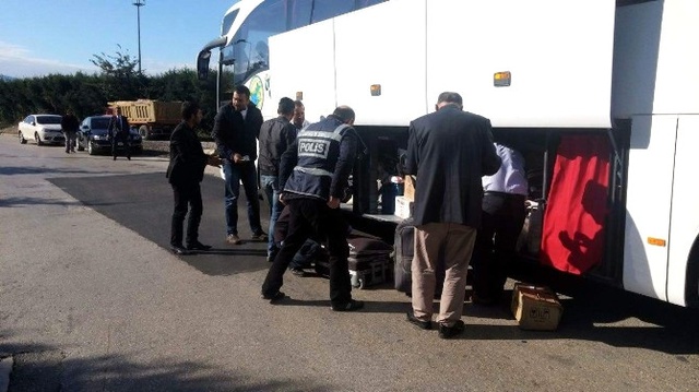 Bursa'da Polis Teröre Karşı Herkesi Didik Didik Arıyor