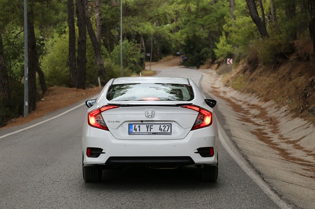 Konseptten Yollara: Honda Cıvıc Sedan