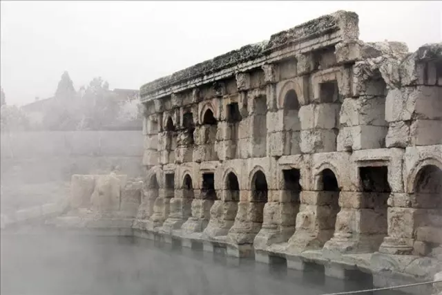 2 Bin Yıllık Termal Hamam 