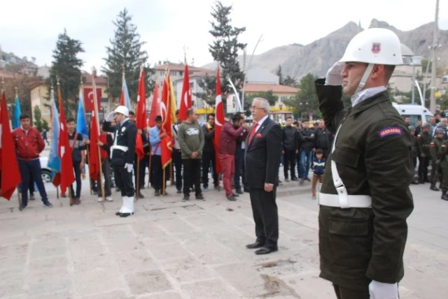 Asker ve Polis İlk Kez Birlikte Çelenk Koydu