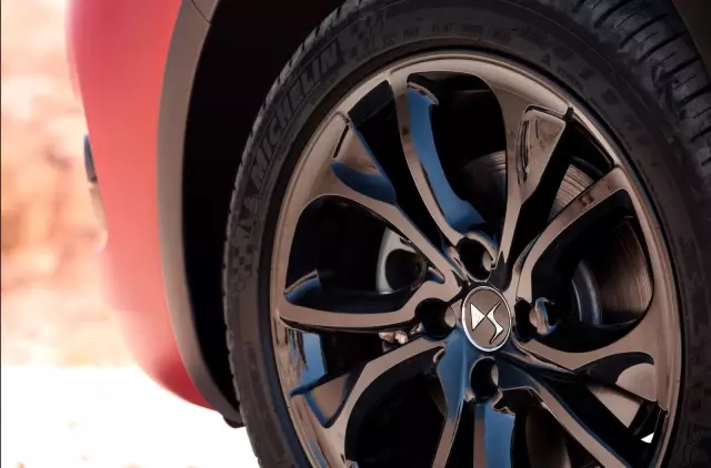 Ds4 Crossback'e Özel Seri Geldi