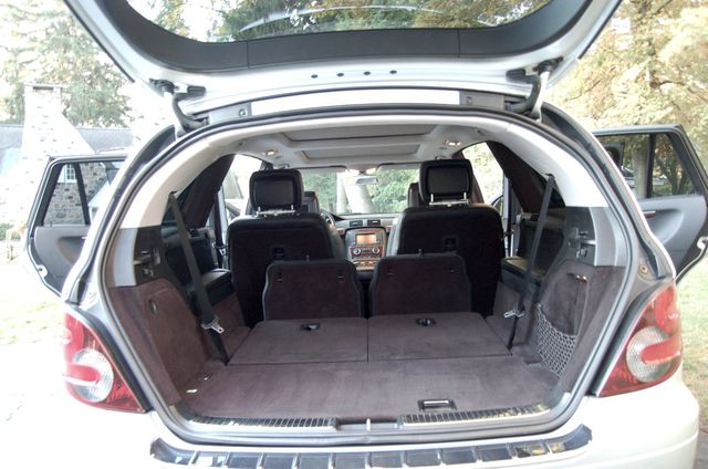 En Geniş Hızlı Aileler İçin Mercedes R63 Amg