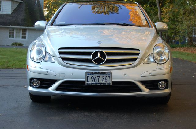 En Geniş Hızlı Aileler İçin Mercedes R63 Amg