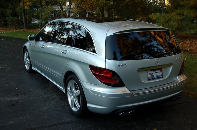 En Geniş Hızlı Aileler İçin Mercedes R63 Amg