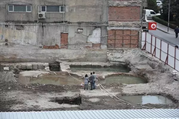 İnşaatın Temelinde Tarihi Eser Çıktı, 'Şapel' Olduğu Düşünülüyor