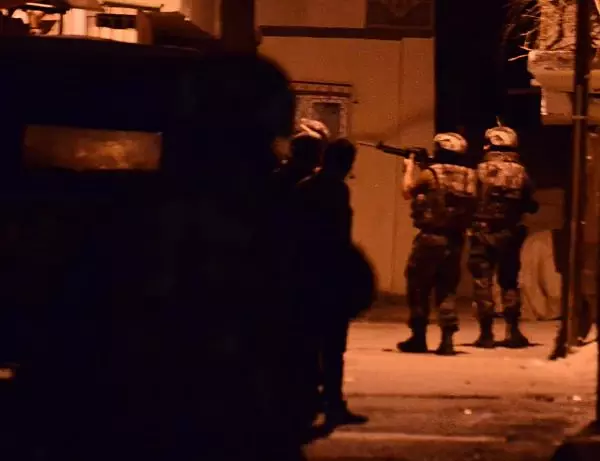 Adana'da PKK'ya Şafak Baskını: 16 Gözaltı