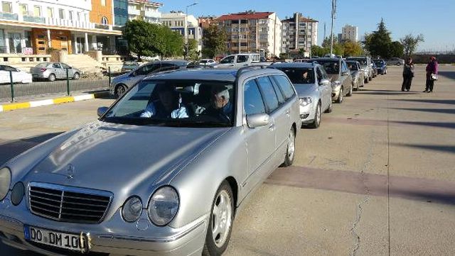 Gurbetçiler Rahat Olduğu İçin Oto Treni Tercih Ediyor