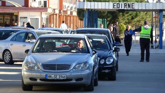Gurbetçiler Rahat Olduğu İçin Oto Treni Tercih Ediyor