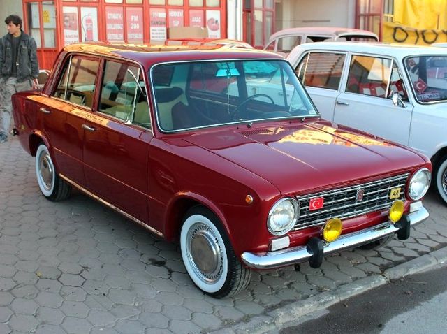 1976 Model 'Murat 124'ü 2 Bin Liraya Aldı, 32 Bin Liraya Modifiye Etti