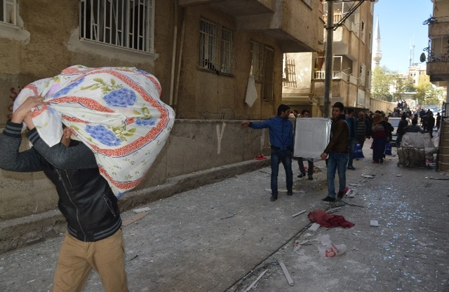 <a class='keyword-sd' href='/diyarbakir/' title='Diyarbakır'>Diyarbakır</a>'daki Patlamanın Ardından Bölgede Göç Başladı