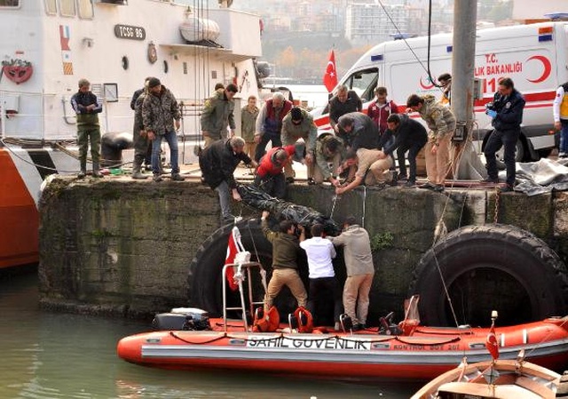 Ağabeyi ve Yeğeninin Kaybolduğu Kayıkla Denize Açıldı, Cesedi Bulundu