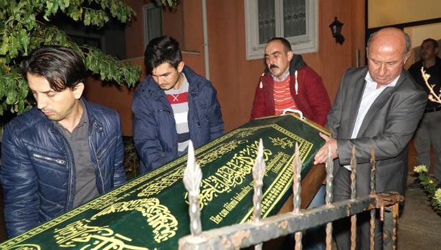 Üniversiteyi Kazanmayan Genç Babasının Beylik Tabancasıyla İntihar Etti