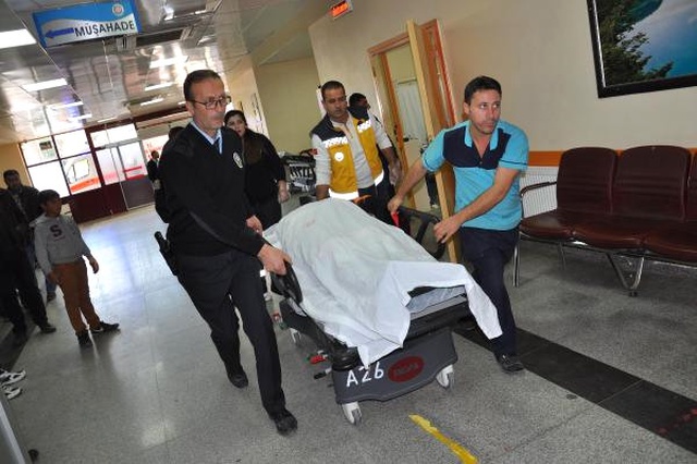 Doğum Yolunda Kaza: Karnındaki Bebeğiyle Öldü
