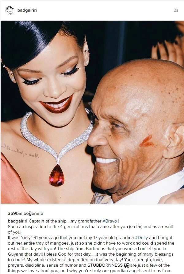 Rihanna Büyükbabasına Yazdığı Mektubuyla Duygulandırdı
