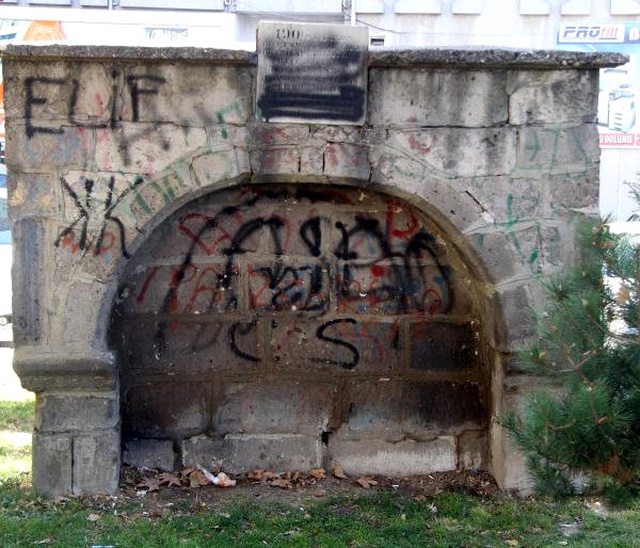 Kayseri'de Tarihi Eserlere Yapılan Saygısızlık Tepki Topladı