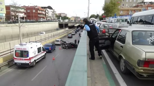 4 Takla Attı, Burnu Bile Kanamadı! Hurdaya Dönen Otomobiline Ağladı