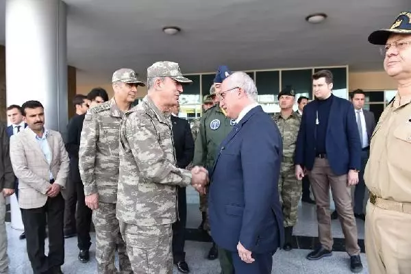 Genelkurmay Başkanı Akar ve Komutanlar Şanlıurfa'da