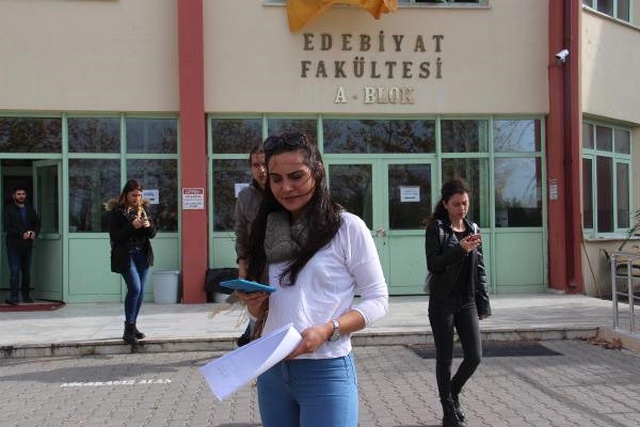 <a class='keyword-sd' href='/whatsapp/' title='Whatsapp'>Whatsapp</a> ile Kopya, Fakülteye Cep Telefonu Yasağı Getirdi
