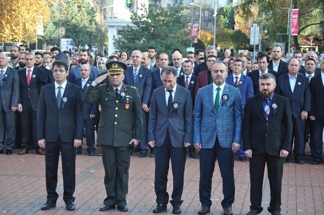<a class='keyword-sd' href='/10-kasim/' title='10 Kasım'>10 Kasım</a> Törenlerinin Yapıldığı Alana Domuz Leşi Bırakıldı