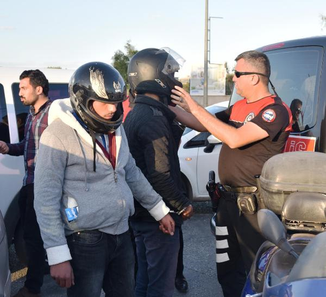 Kapkaççılar, Üniversiteli Genç Kızı Yerde Sürükledi