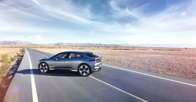 Jaguar Elektrikli Modelini Tanıttı