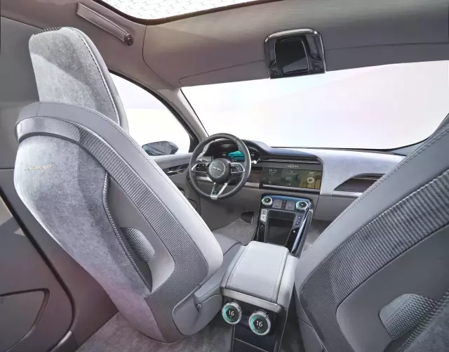 Jaguar Elektrikli Modelini Tanıttı