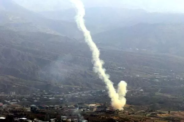 Taciz Ateşi Açan PKK'lılara Bomba Yağdı