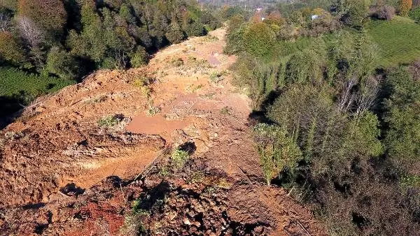 Arhavi'de Heyelan: 18 Ev Boşaltıldı