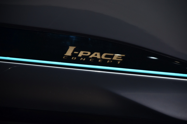 Jaguar I-Pace Concept Los Angeles Motor Show'da Sahne Aldı
