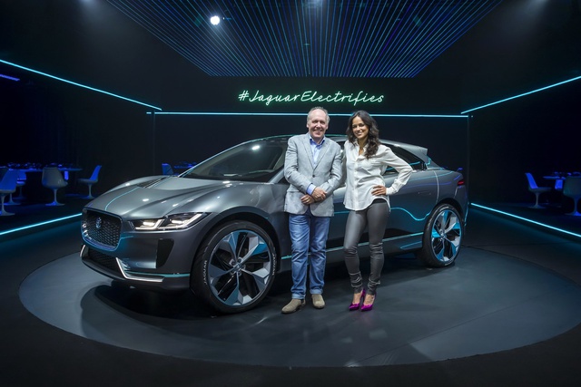 Jaguar I-Pace Concept Los Angeles Motor Show'da Sahne Aldı