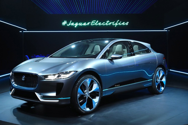 Jaguar I-Pace Concept Los Angeles Motor Show'da Sahne Aldı
