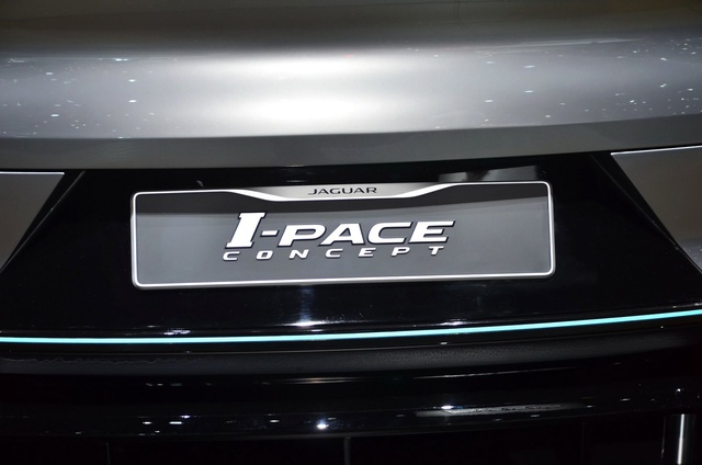 Jaguar I-Pace Concept Los Angeles Motor Show'da Sahne Aldı