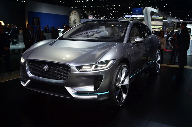 Jaguar I-Pace Concept Los Angeles Motor Show'da Sahne Aldı