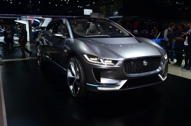 Jaguar I-Pace Concept Los Angeles Motor Show'da Sahne Aldı