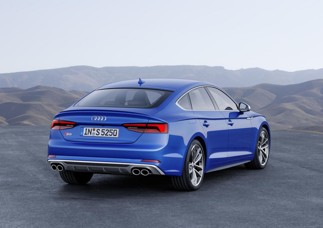 Yeni Audi S5 Los Angeles Otomobil Fuarı'nda Sahne Aldı